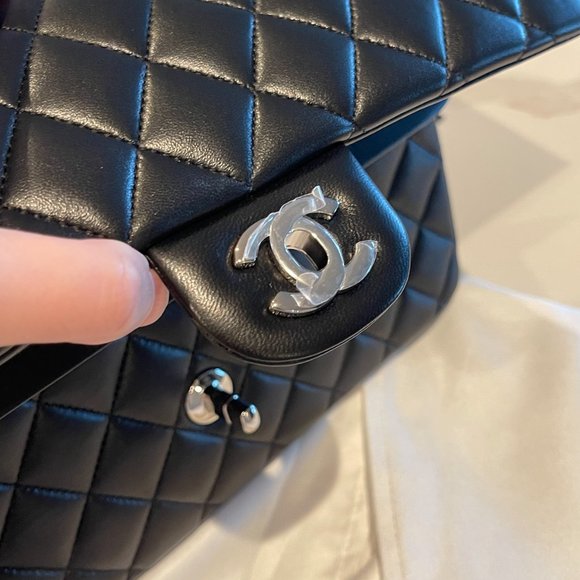 CHANEL CLASSIC FLAP MEDIUM Lambskin Black Silver Hardware 2021 With Chip - Picture 7 of 11